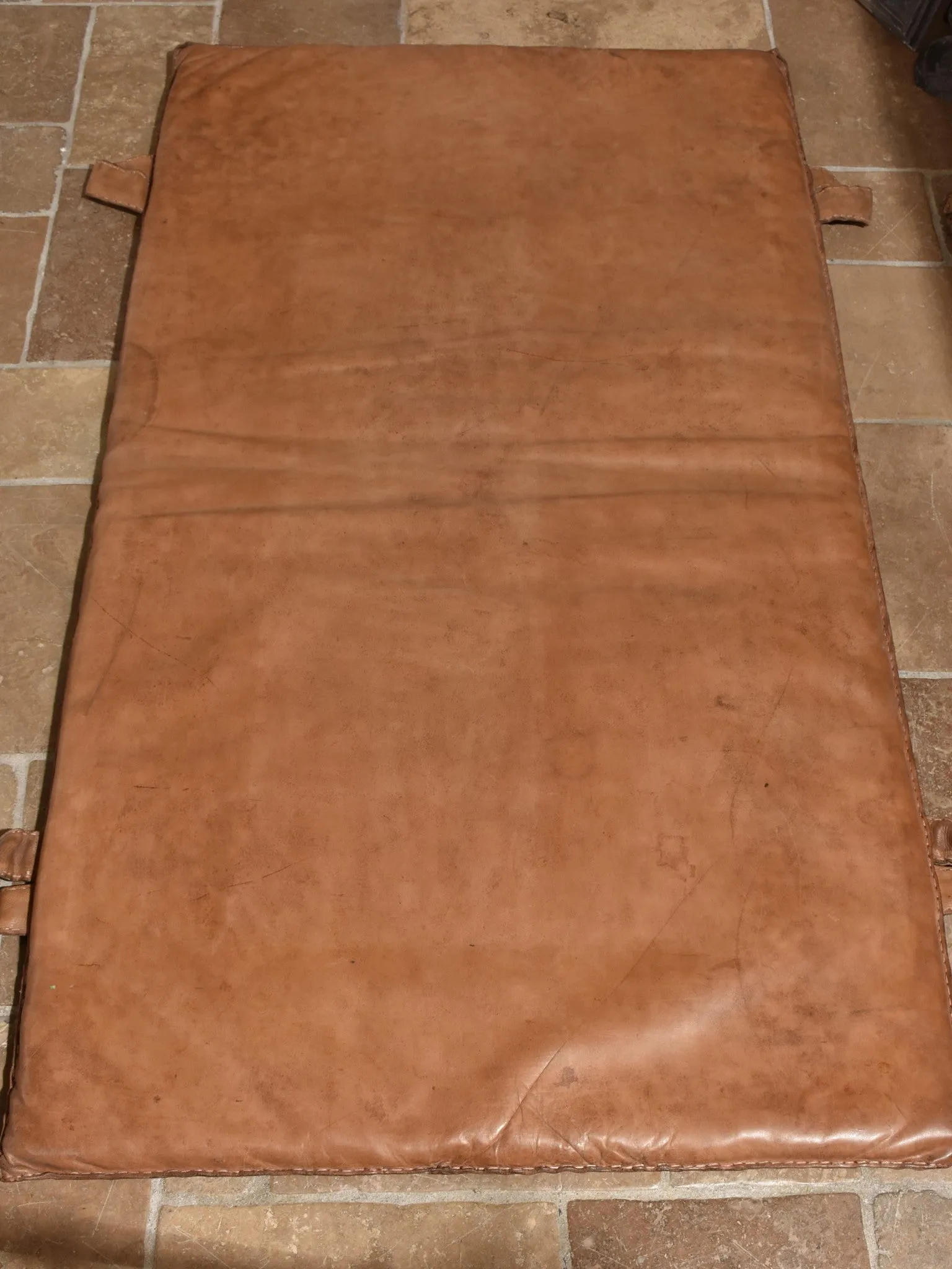 Late 1950's French leather gym mat 2/2