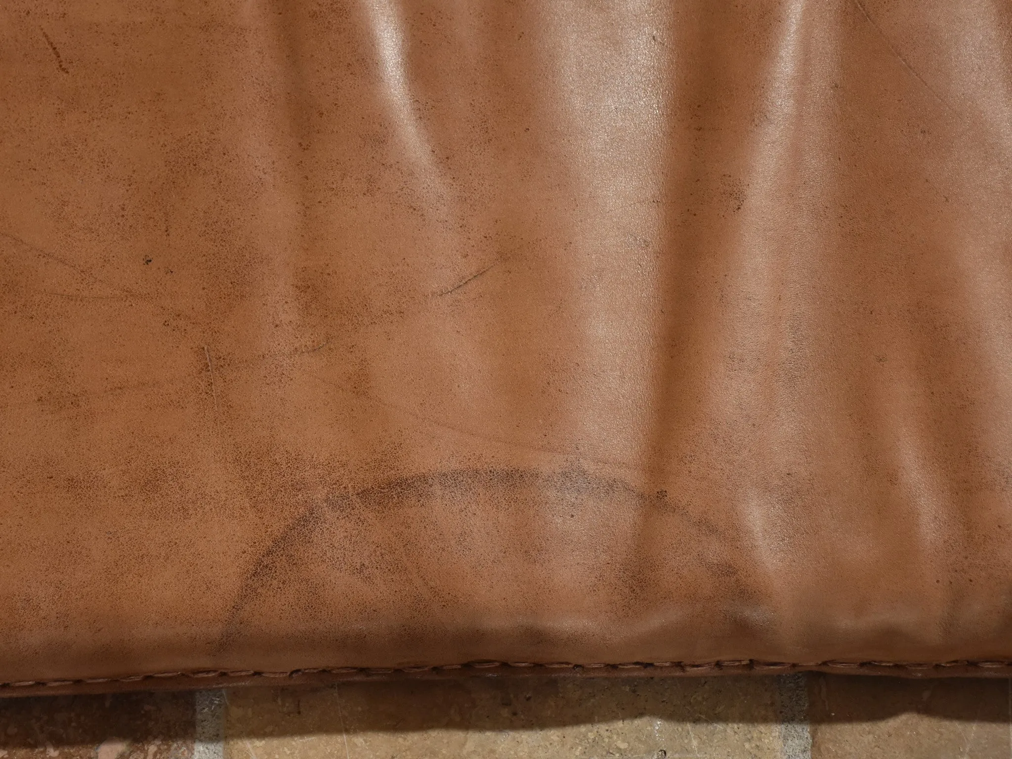 Late 1950's French leather gym mat 2/2